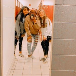 Meet your Posher, Avery